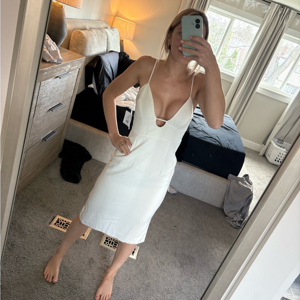 NWTO David’s bridal white cocktail dress